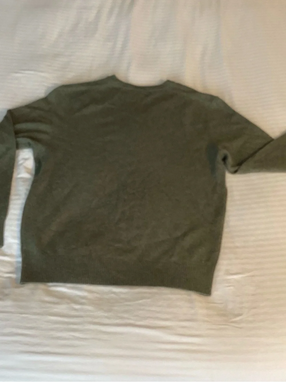 Men’s Luxury Cashmere Cremieux VNeck Sweater L